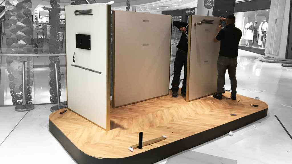 Conception PLV, Fabrication PLV, Création PLV, PLV multi matériaux, PLV Stand, PLV Podium, PLV Digitale, PLV Comptoir, PLV Linéaire, PLV Display. Instore-factory : Conception et fabrication PLV